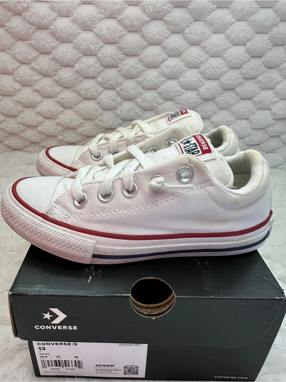 Converse low top